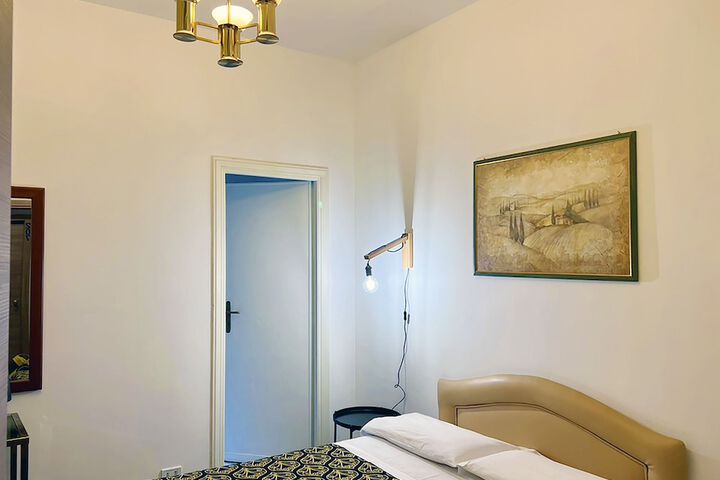 Room 21 of 81