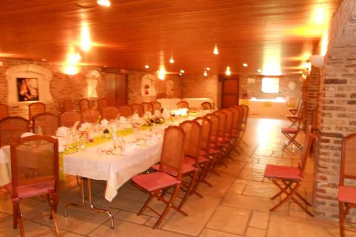 Ballroom/Hall 28 of 38