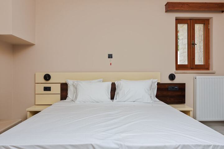 Room 6 of 40
