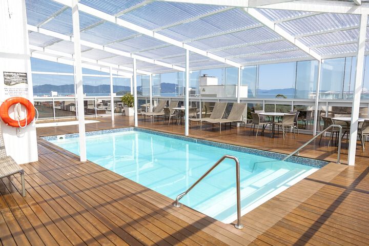 Pool Hotel