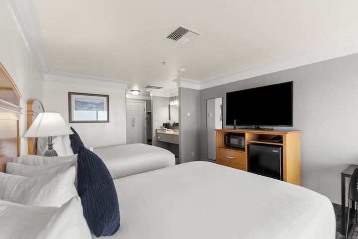 2 Queen Beds Ocean View (22 of 30)
