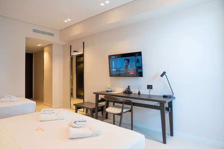 Room 74 of 142