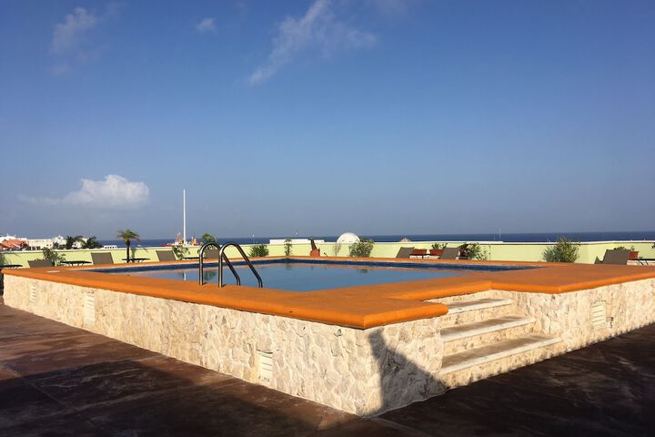 Pools & Facilities