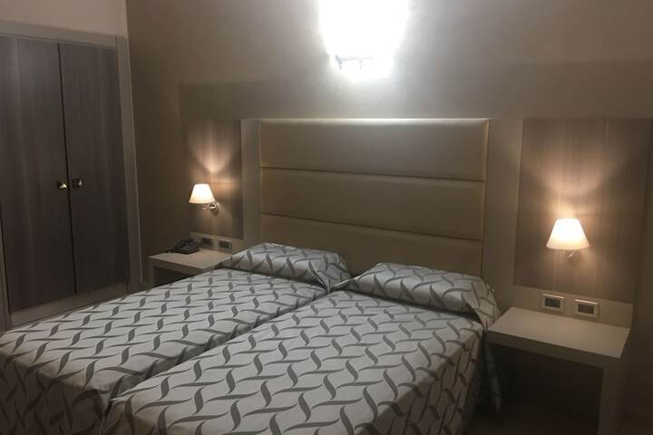Room 20 of 188