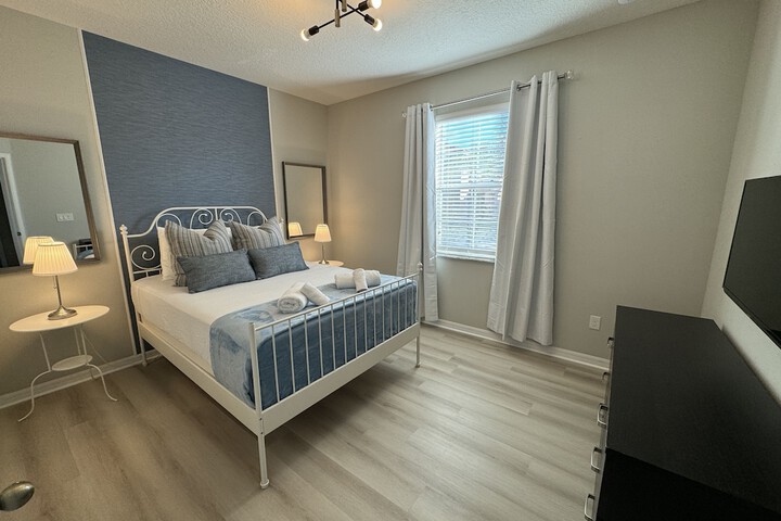 Room 10 of 65
