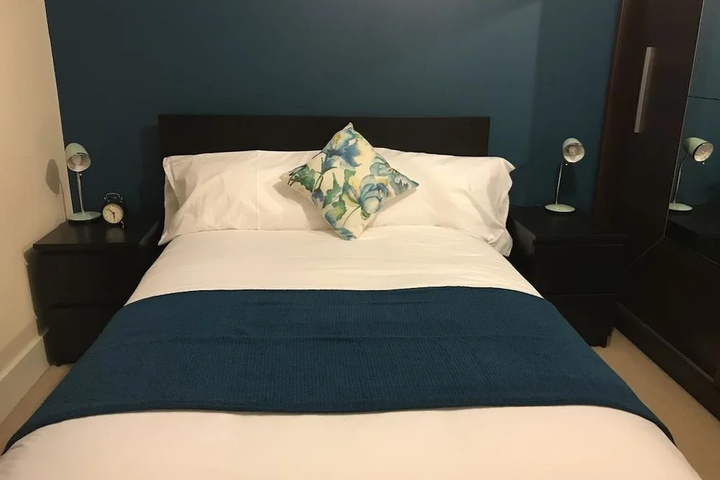 Room 2 of 9