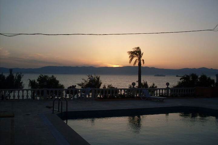 Pool Hotel