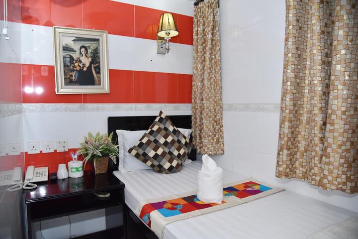 Room 38 of 60