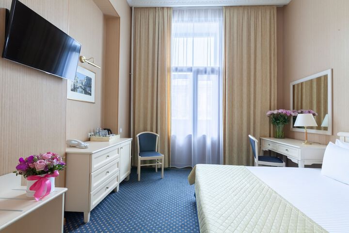 Room 11 of 71