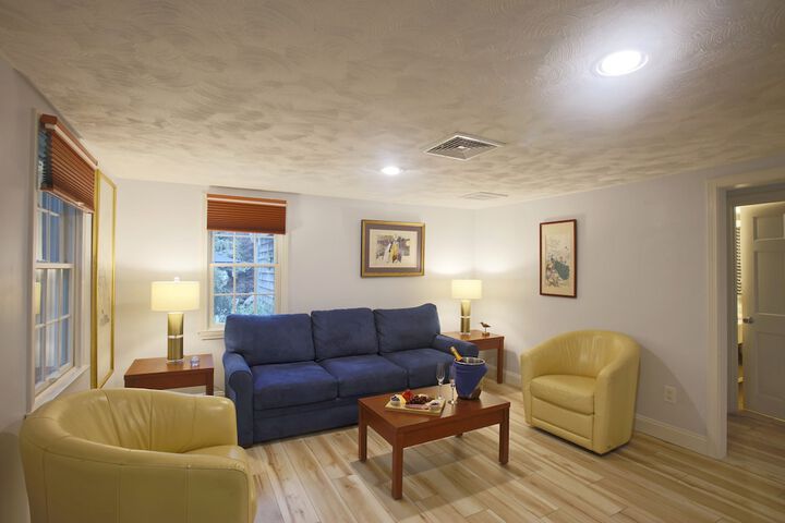 Room 37 of 100