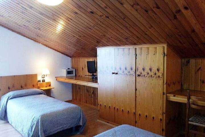 Room 7 of 34