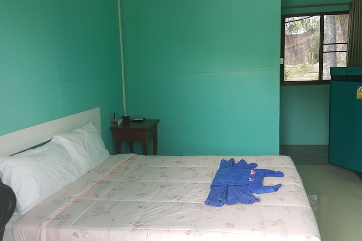 Room 4 of 23