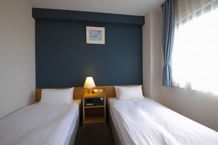 Room 16 of 44