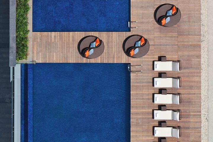 Pool 39 of 84
