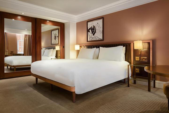 Room 28 of 110