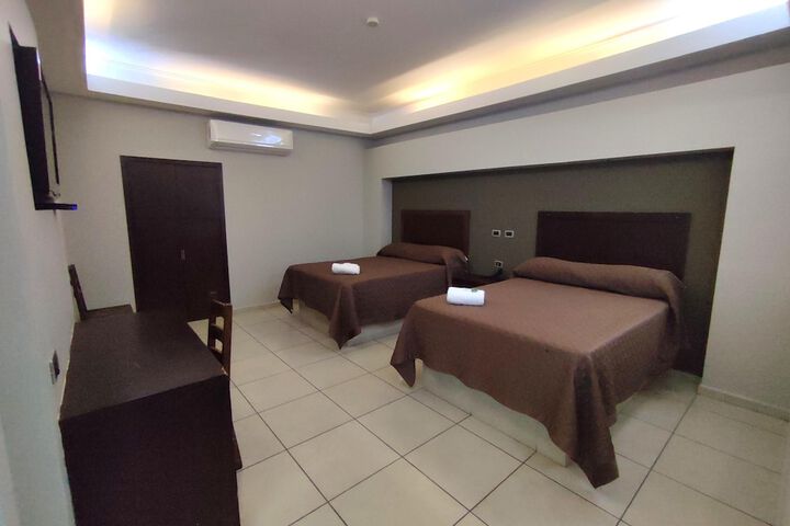 Room 4 of 20