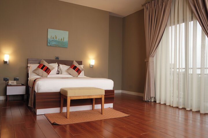 Room 33 of 63