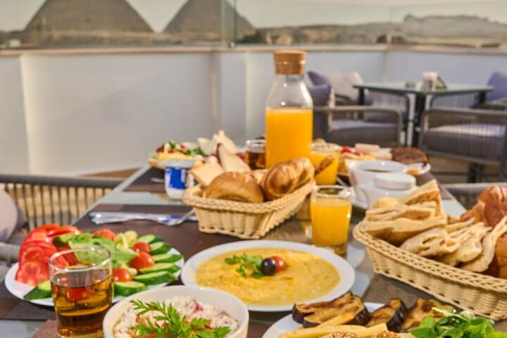 Breakfast/Coffee Service 26 of 36