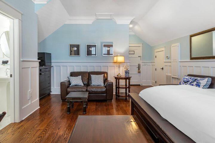 Room 8 of 53