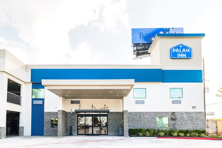 Palace Inn IAH Houston Bush Intercontinental Airport in Humble, TX