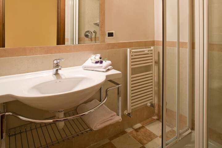 Clean Restrooms