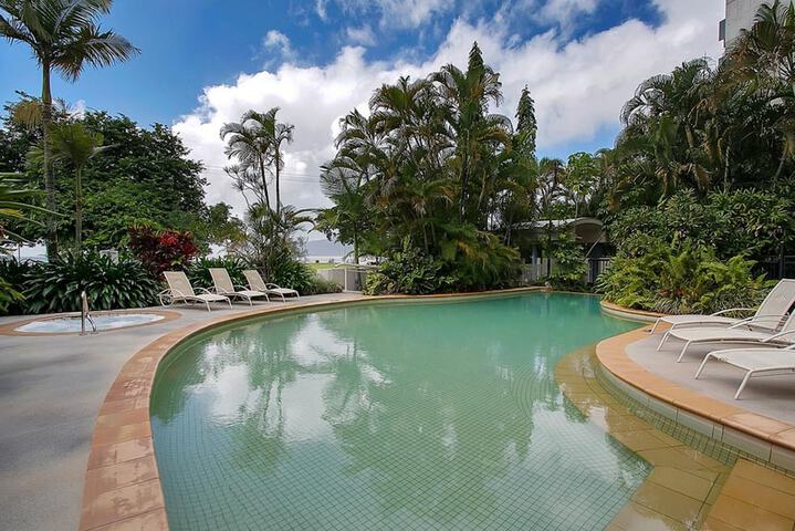 Pool 40 of 55