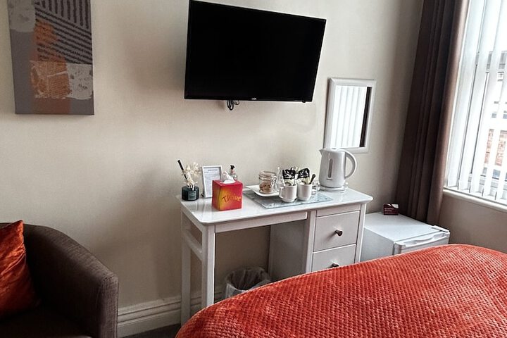 Room 6 of 44