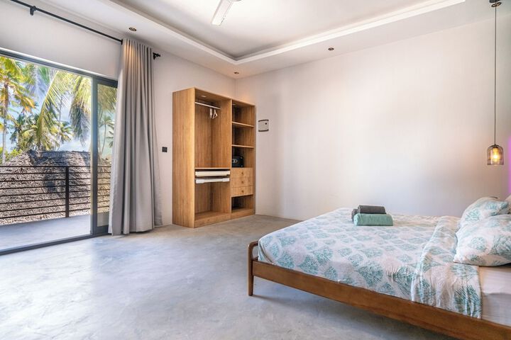 Room 8 of 24