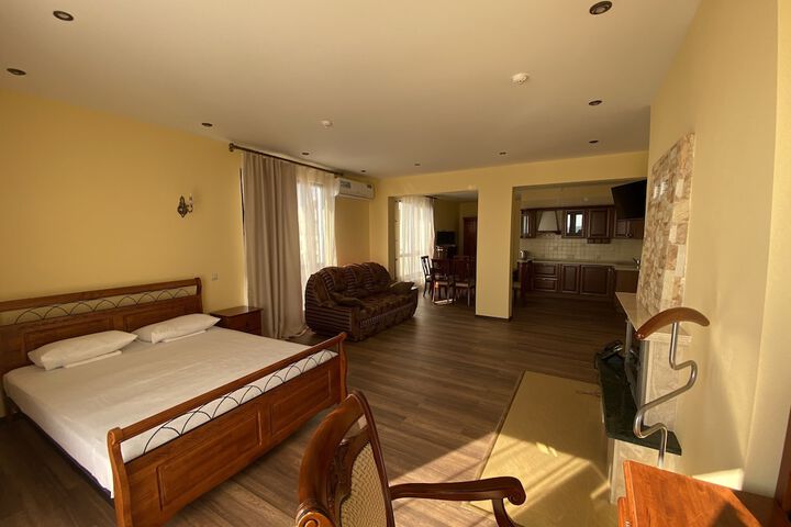 Room 17 of 45