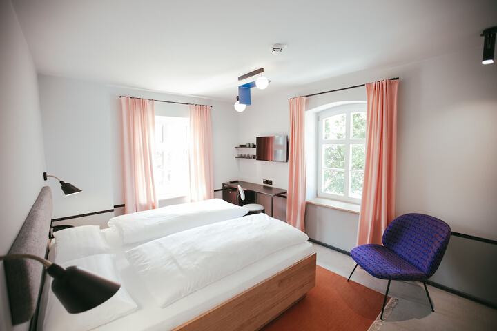 Room 2 of 50