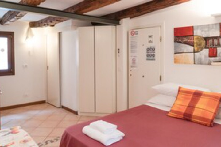 Room 19 of 19