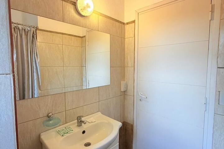 Room 54 of 79