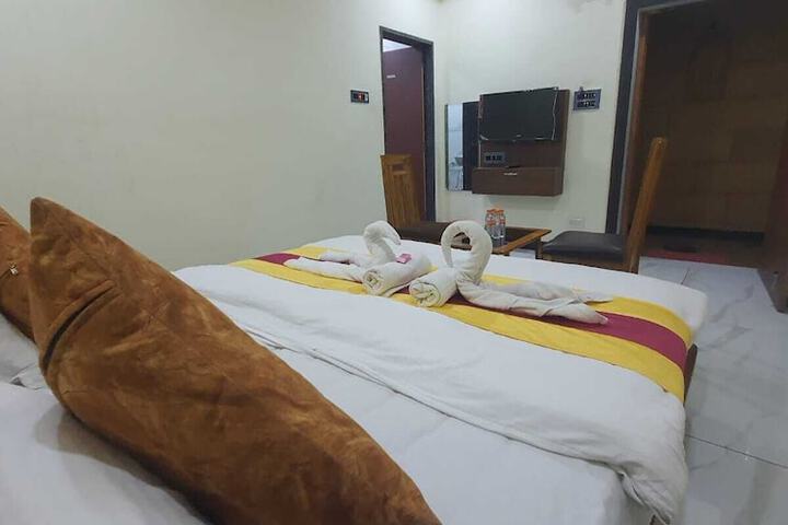Room 5 of 27