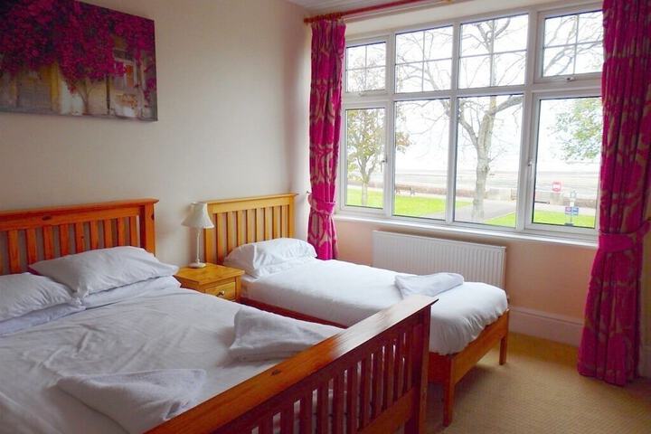 Room 4 of 38