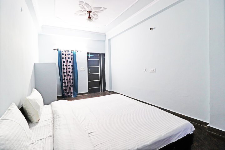 Room 14 of 25