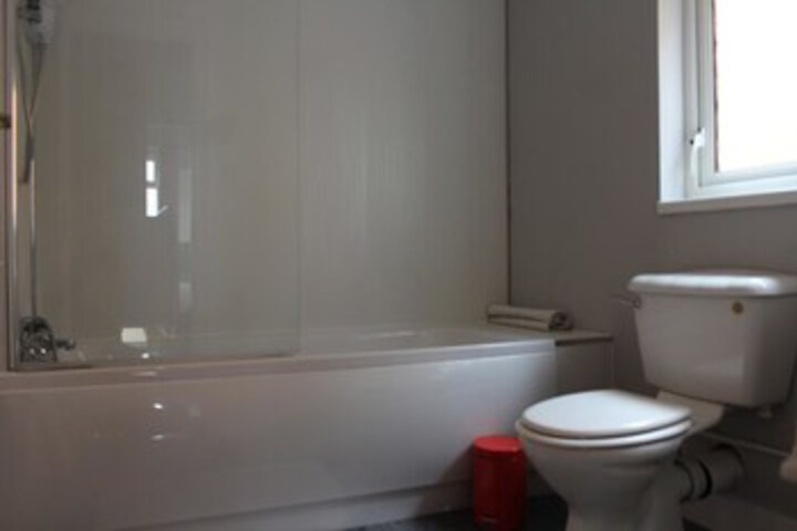 Room 5 of 23