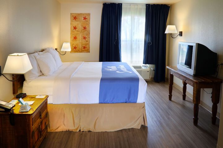 Room 21 of 52