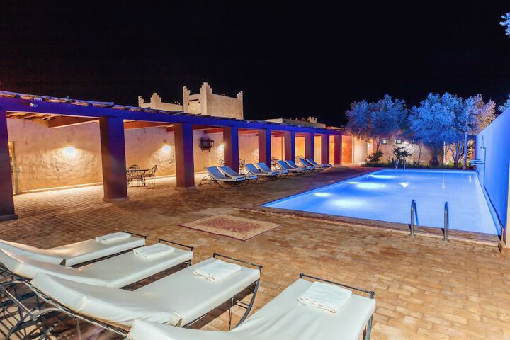 Pool 11 of 17