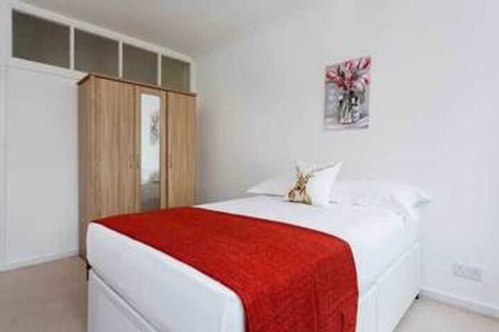 Room 12 of 21