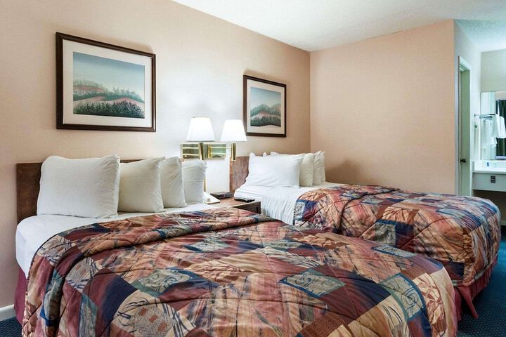 Room 15 of 36