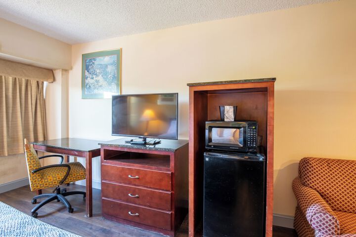 Deluxe Single Room (1 of 13)