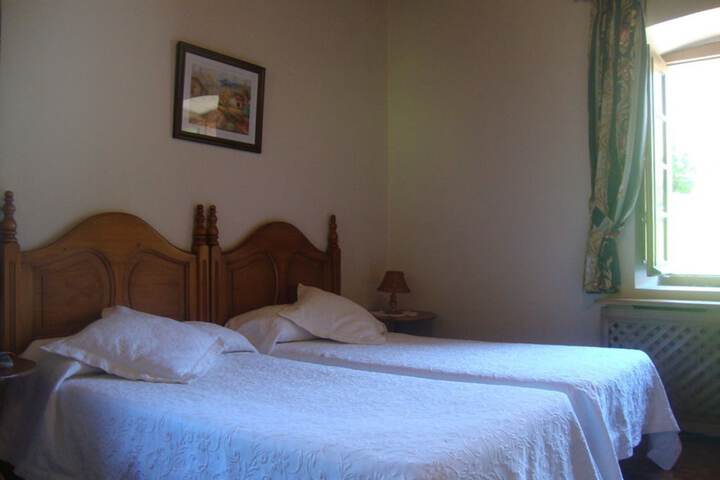 Room 12 of 53