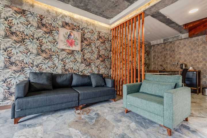 Room 16 of 25
