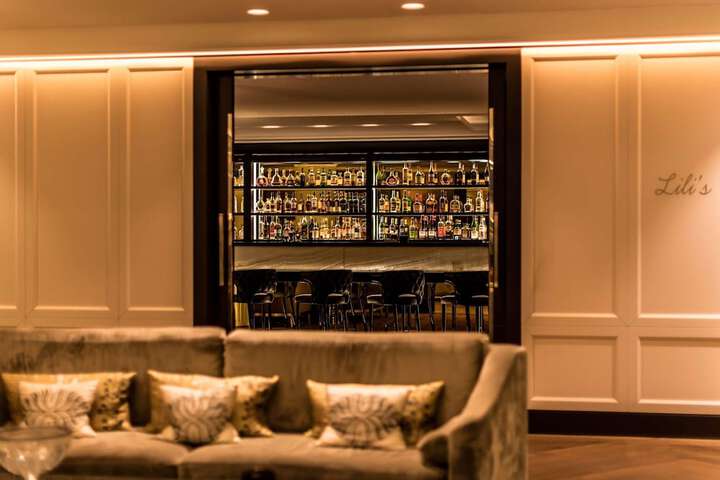 Lounge 150 of 203