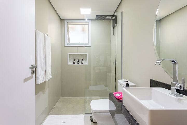Room 185 of 218