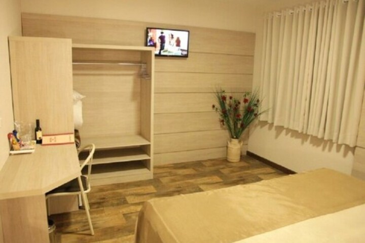 Room 7 of 50