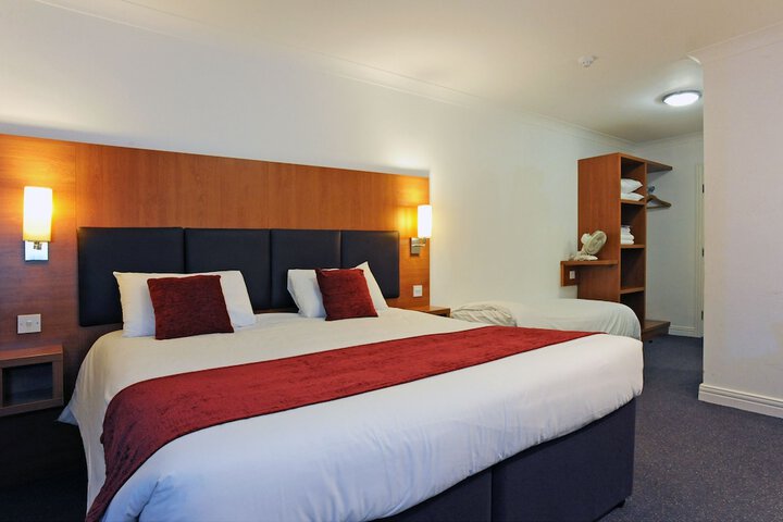 Room 3 of 55