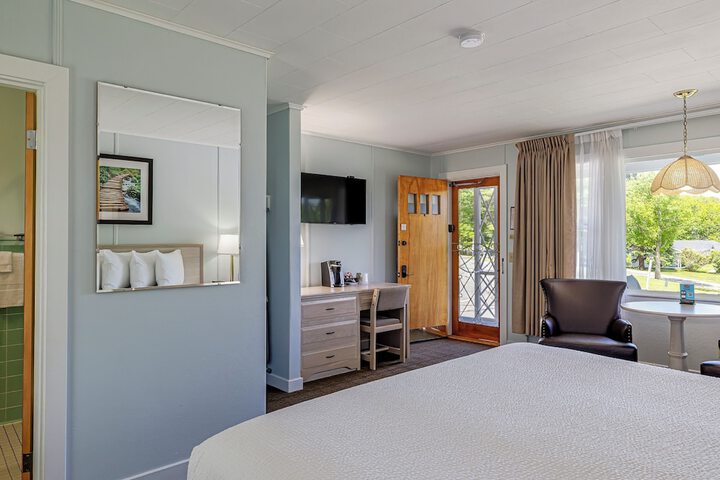 Room 15 of 27