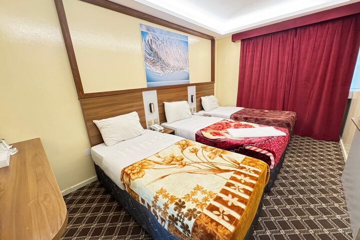 Room 11 of 25