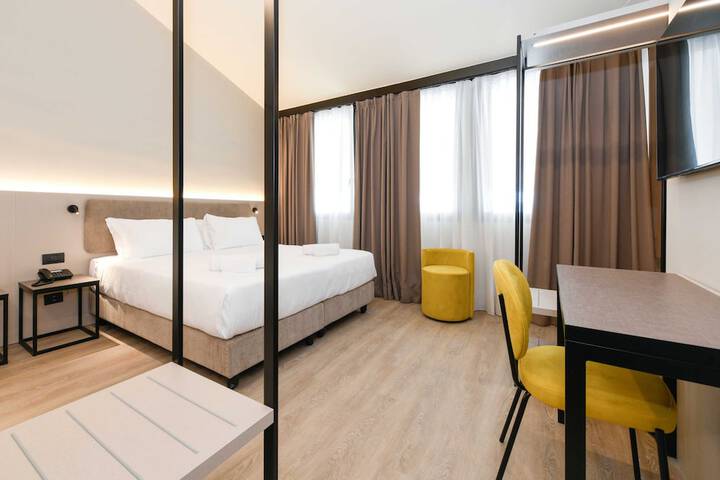 Room 12 of 89